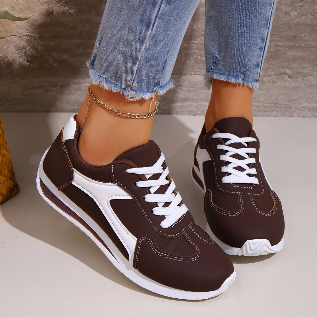 Women's Casual Sports Shoes Spring Autumn Seasonal Retro Style Round Toe Lace Up Comfortable Flat Shoes for Women